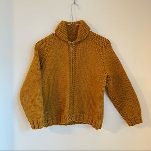 SOLD!!! Vintage cropped wool cardigan